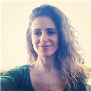 Diplômée en traduction et langues vivantes et grande passionnée de la linguistique, j'ai 15 ans d'expérience dans le métier des langues et dans l'enseignement de l'arabe et de l'anglais. 
Je donne des cours particuliers en arabe et anglais aux adultes et